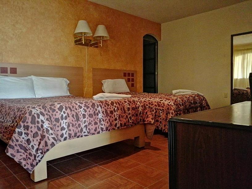 Hotel Real Doxey Tlaxcoapan المظهر الخارجي الصورة